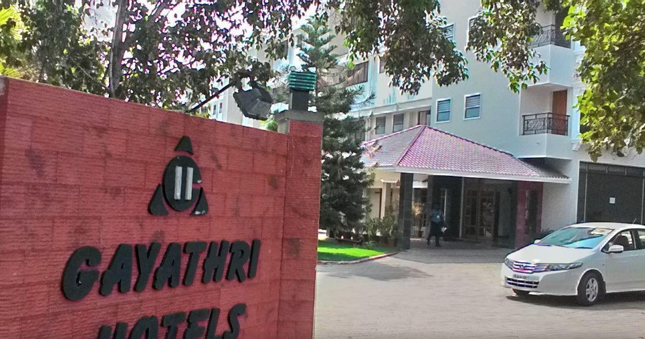 تيروبور Gayathri Hotels المظهر الخارجي الصورة