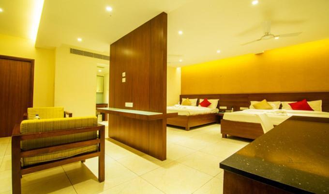 تيروبور Gayathri Hotels المظهر الخارجي الصورة